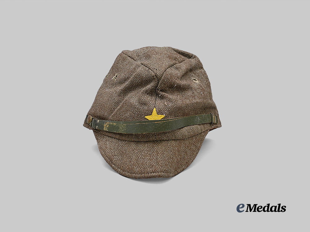 japan,_empire._an_army_officer_green_field_cap_e_medals__w8652_2