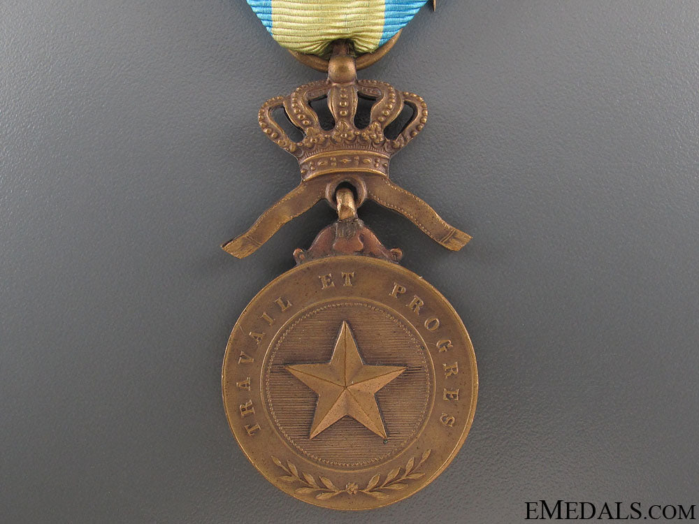 medal_of_the_order_of_the_star_of_africa_21.jpg5228c6f0295b6