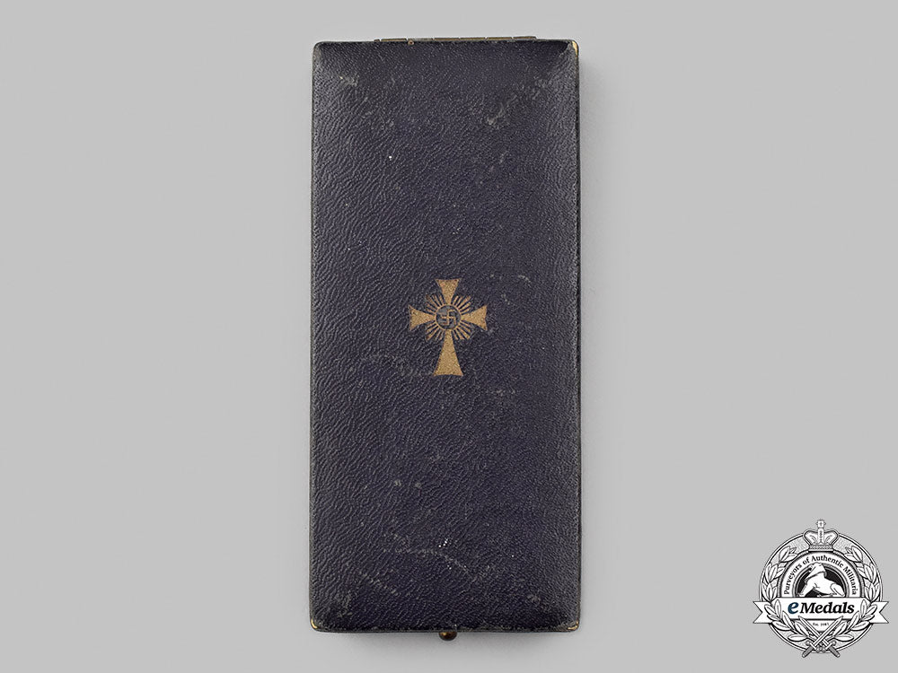 germany,_third_reich._an_honour_cross_of_the_german_mother,_gold_grade,_by_albert_noswitz_21_m21_mnc3104