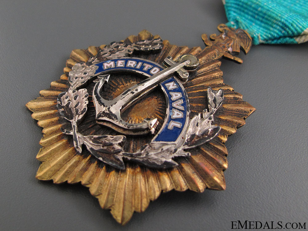 a_mexican_naval_merit_medal-1_st_class_229.jpg5208f3b69670e