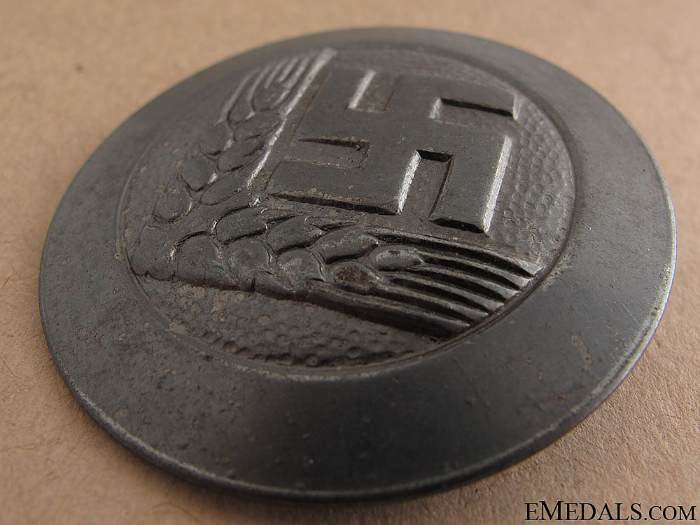 radwj_arbeitsmaid_rank_brooch_22.jpg5149c543b01bb