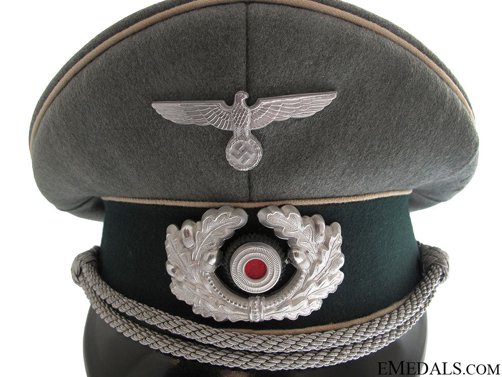 a_named_infantry_officer's_visor_cap_22.jpg51bb8301556c0