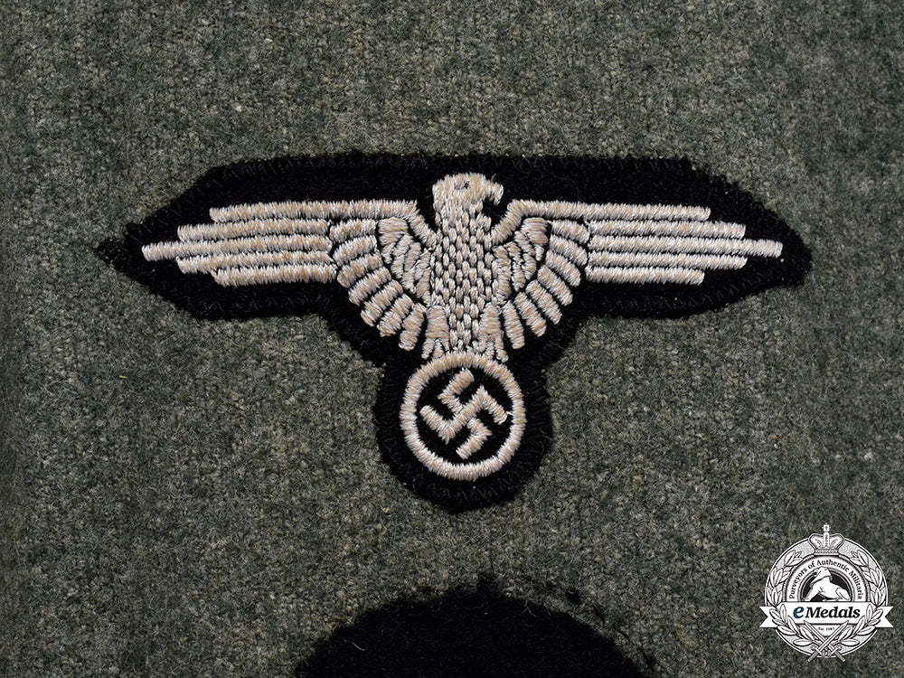 germany,_ss._a_rare15_th_waffen_grenadier_division_of_the_ss(1_st_latvian)_flak/_artillery_volunteer’s_tunic_22_m21_mnc2786_1_1