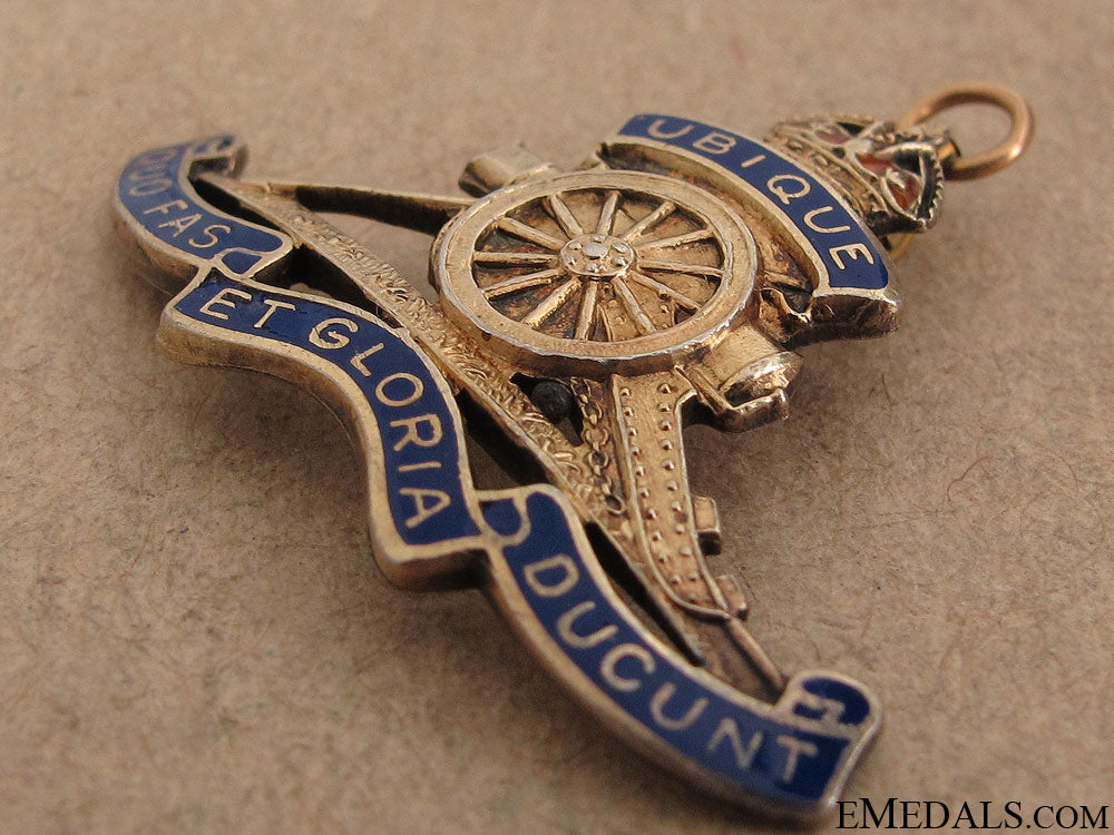 wwii_royal_canadian_artillery_pendant_by_birks_23.jpg51e0636299fb9