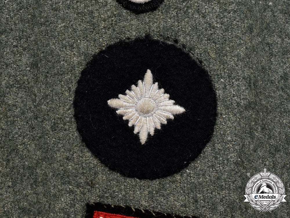 germany,_ss._a_rare15_th_waffen_grenadier_division_of_the_ss(1_st_latvian)_flak/_artillery_volunteer’s_tunic_23_m21_mnc2787_1_1