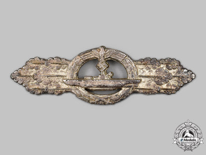 germany,_kriegsmarine._a_u-_boat_clasp,_silver_grade,_by_schwerin_23_m21_mnc7759_1