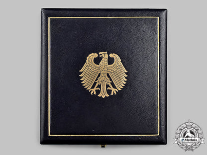germany,_federal_republic._an_order_of_merit_of_the_federal_republic_of_germany,_commander’s_cross_with_case,_by_steinhauer&_lück_23_m21_mnc7897