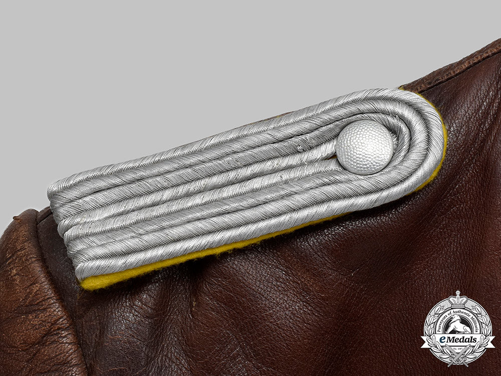 germany,_luftwaffe._a_flying_personnel_leutnant’s_leather_flight_jacket_23_m21_mnc8541