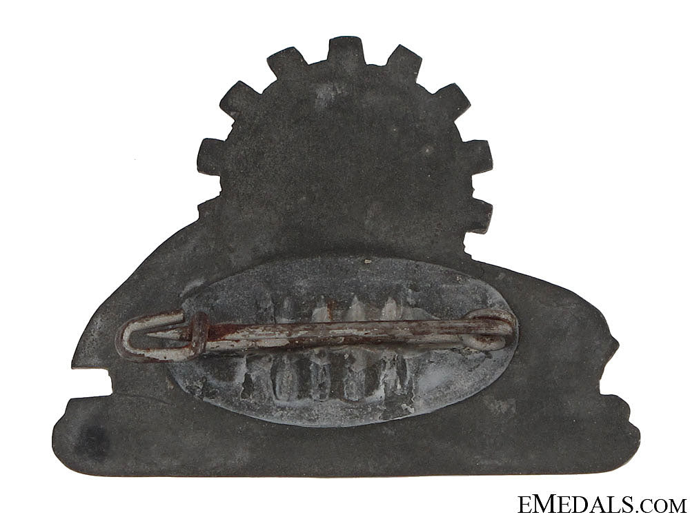 volkswagen_badge_24.jpg5097cf8e172fd