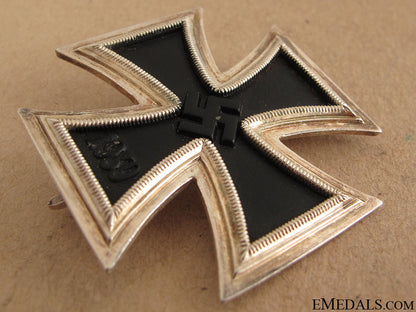 iron_cross_first_class1939-_mint_25.jpg5197c0beb8fc4