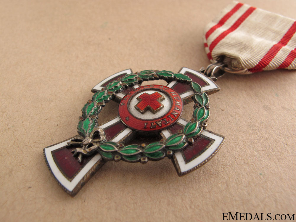 red_cross_decoration3_rd_class_25.jpg5159d7ad2c2b0