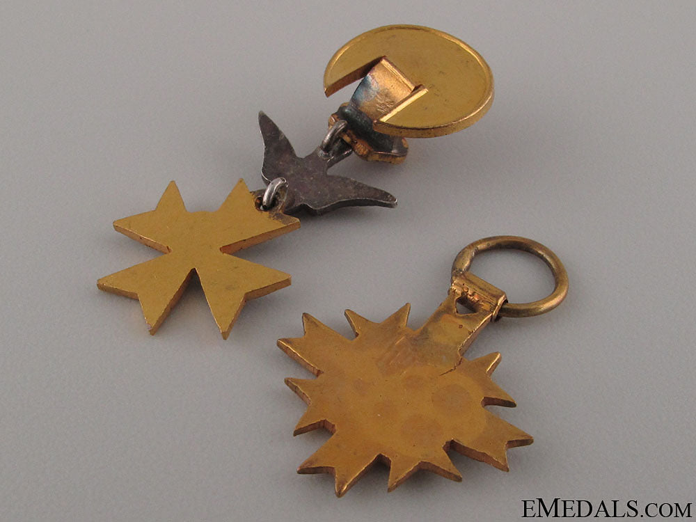 two_spanish_miniature_medals_25.jpg5240849da3a45