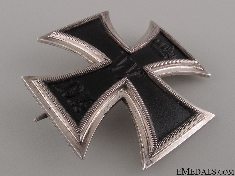 iron_cross_first_class1914-_silver&_named_consignment_25.jpg5245f492a6a06