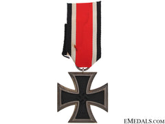 Iron Cross Second Class 1939 With Pocket Of Issue