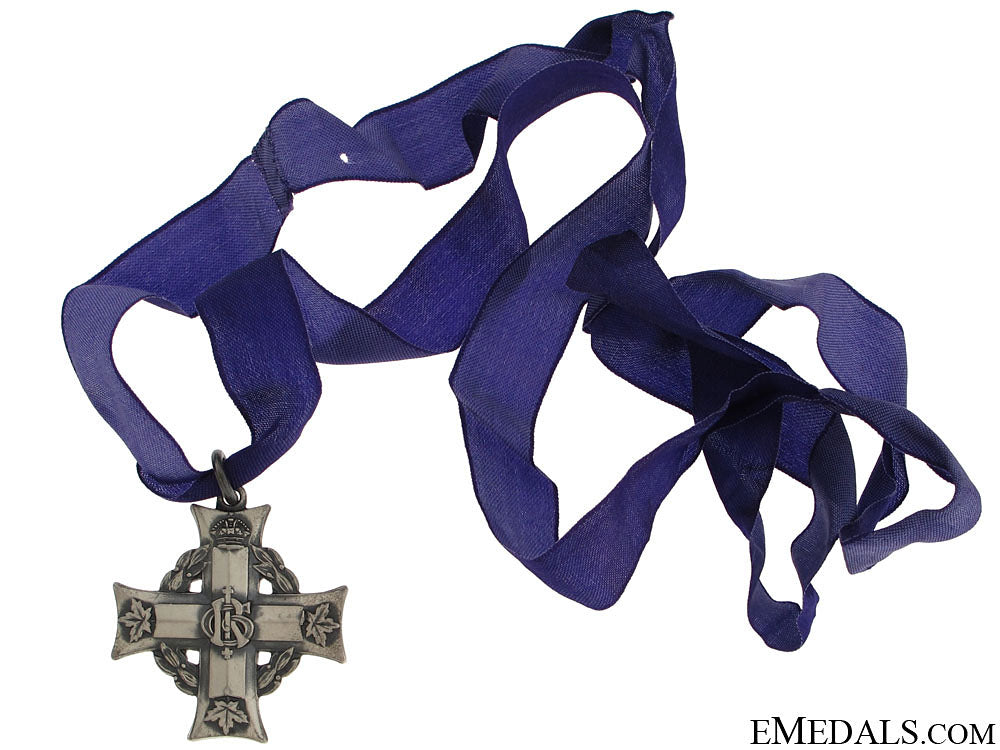 a_complete_canadian_memorial_group_26.jpg511e7aeedbe5b