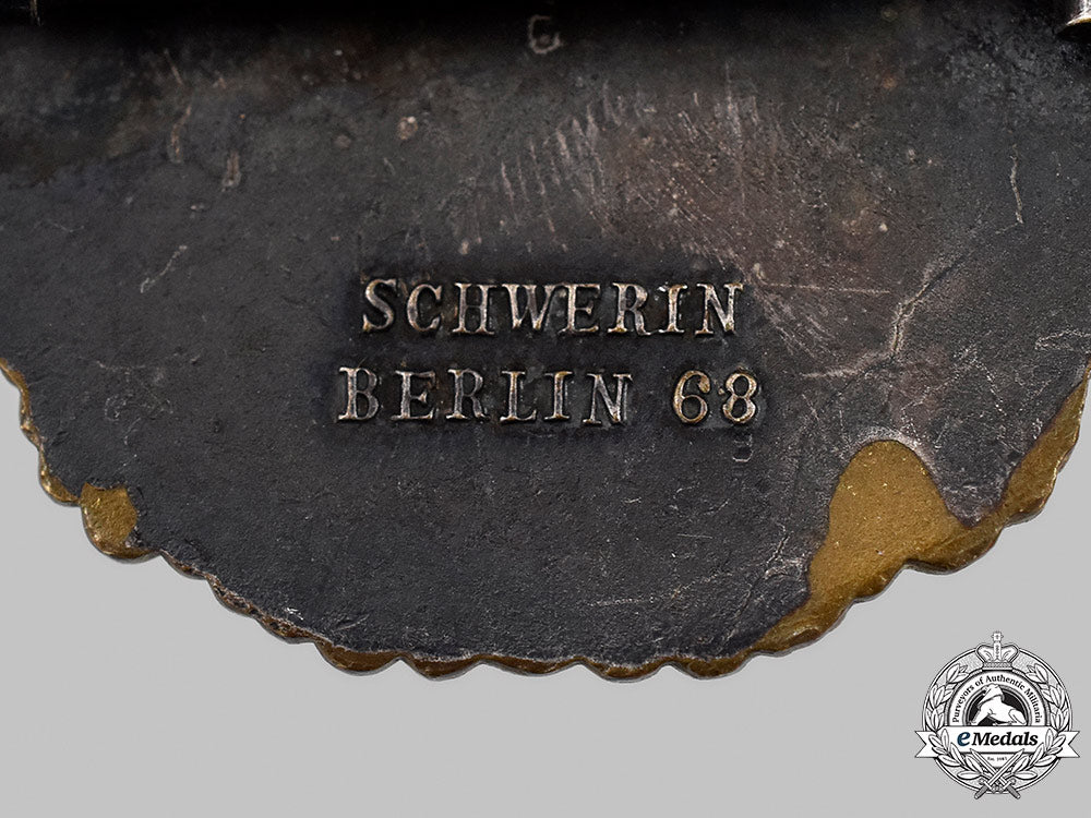 germany,_kriegsmarine._a_destroyer_war_badge,_by_schwerin_27_m21_mnc1467