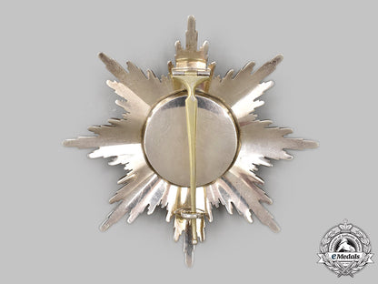 prussia,_kingdom._an_order_of_the_crown,_i_class_set_with_swords_in_gold,_by_neuhaus&_sohn,_c.1914_28_m21_mnc5969_1_1
