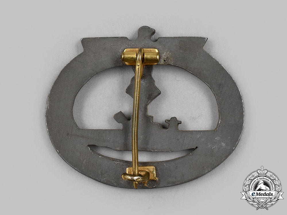 germany,_kriegsmarine._a_u-_boat_war_badge_28_m21_mnc6587