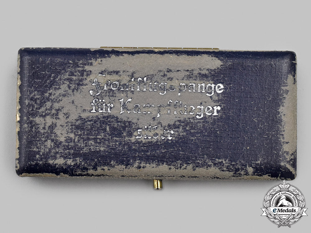 germany,_luftwaffe._a_bomber_clasp,_silver_grade_with_case,_by_funcke&_brüninghaus_29_m21_mnc4898_1_1