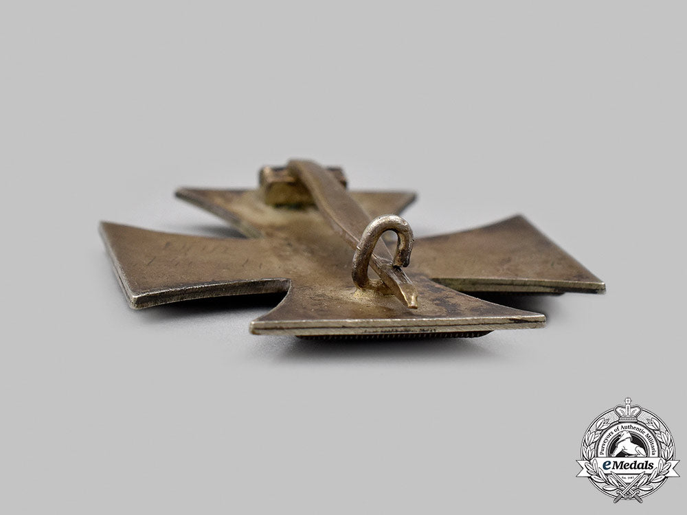 germany,_wehrmacht._a1939_iron_cross_i_class,_owner-_attributed_example,_with_case_29_m21_mnc5540