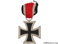 Iron Cross Second Class 1939 - Marked 4