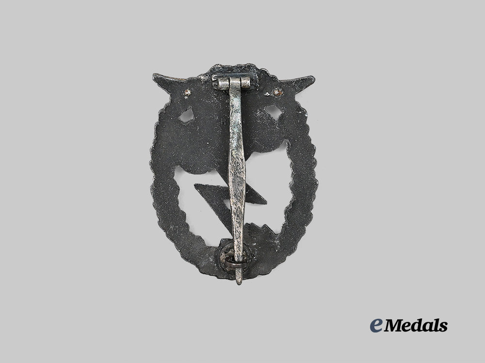 germany,_luftwaffe._a_ground_assault_badge,_by_rudolf_karneth_e_medals__g61762_3