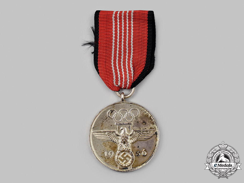 germany,_third_reich._a_german_olympic_games_commemorative_medal,_with_case_301_m21_mnc0412