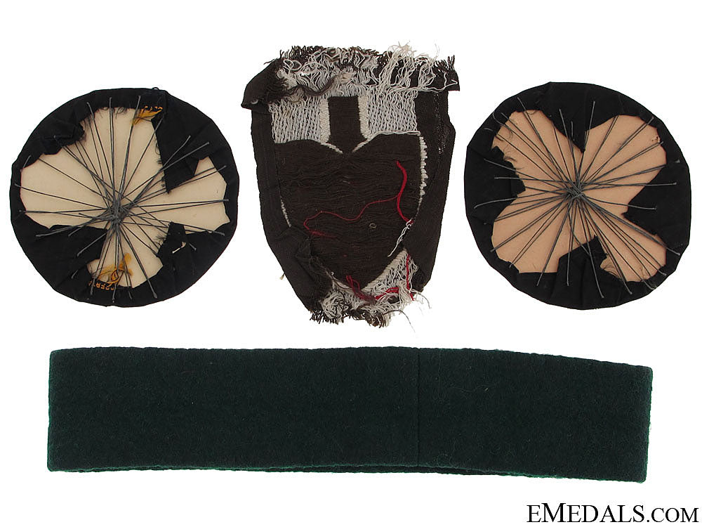 four_german_wwii_cloth_items_30.jpg5107f2a8bfa73