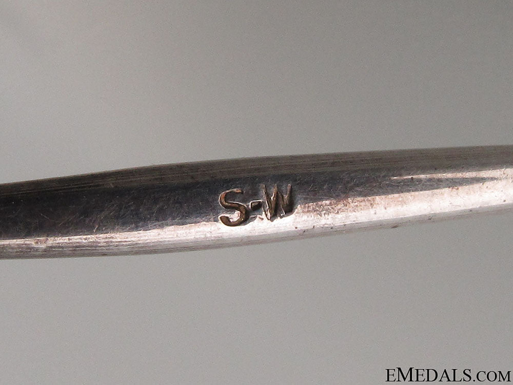 iron_cross_first_class1914-_silver&_named_consignment_30.jpg5245f49f0e30b