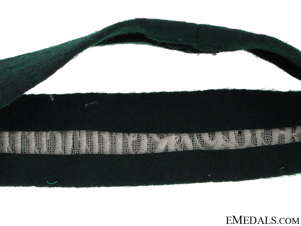 four_german_wwii_cloth_items_32.jpg5107f2b4cc96d