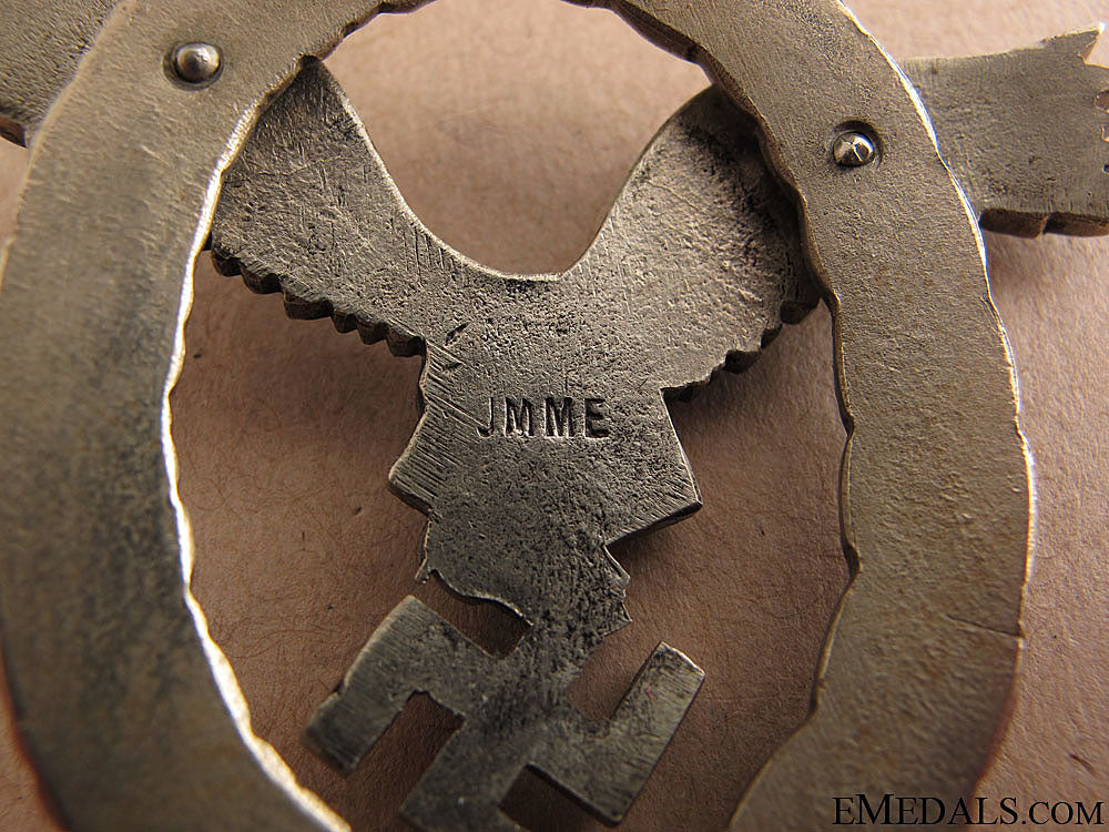 pilot's_badge–_jmme_33.jpg5159acd0c1833