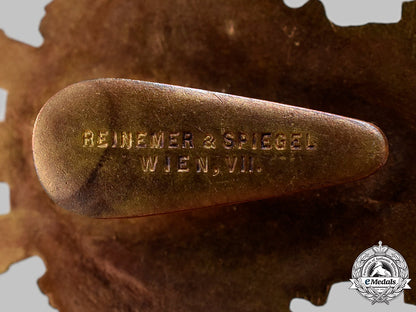 austria-_hungary,_imperial._a_viennese_citizens_association_membership_badge,_with_case,_by_reinemer&_spiegel_33_m21_mnc0675_1