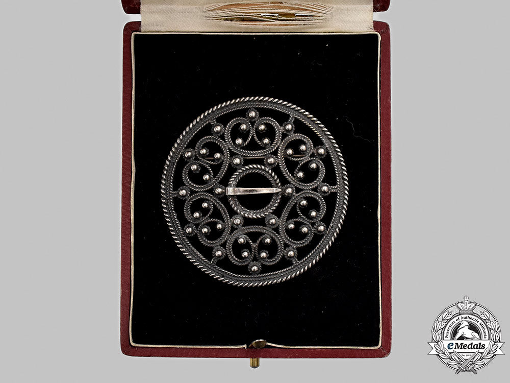 germany,_third_reich._a_silver_germanic_folk_art_brooch,_with_case,_by_gahr_33_m21_mnc3116_1