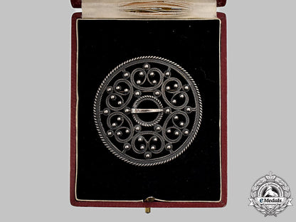 germany,_third_reich._a_silver_germanic_folk_art_brooch,_with_case,_by_gahr_33_m21_mnc3116_1