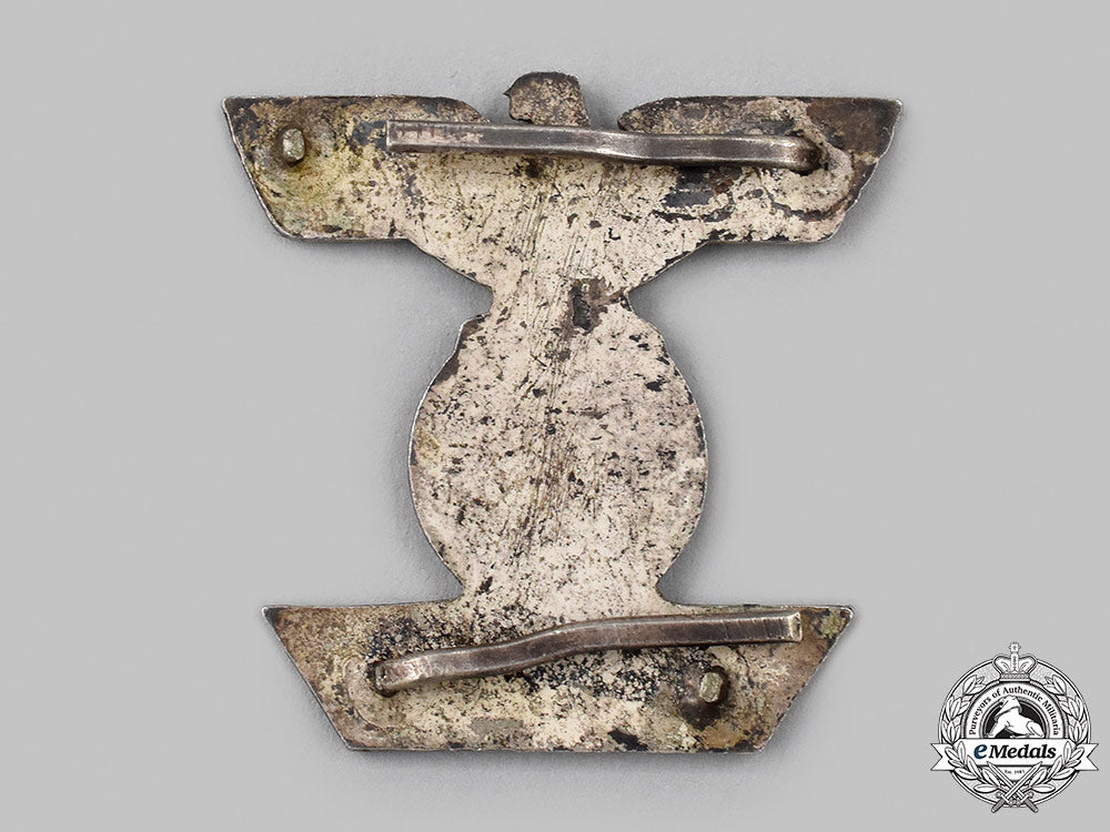 germany,_wehrmacht._a1939_clasp_to_the_iron_cross_ii_class,_type_ii,_by_b.h._mayer_33_m21_mnc4594