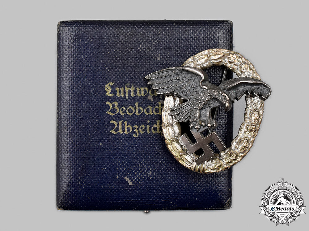 germany,_luftwaffe._an_observer’s_badge,_with_case,_by_paul_meybauer_33_m21_mnc5544