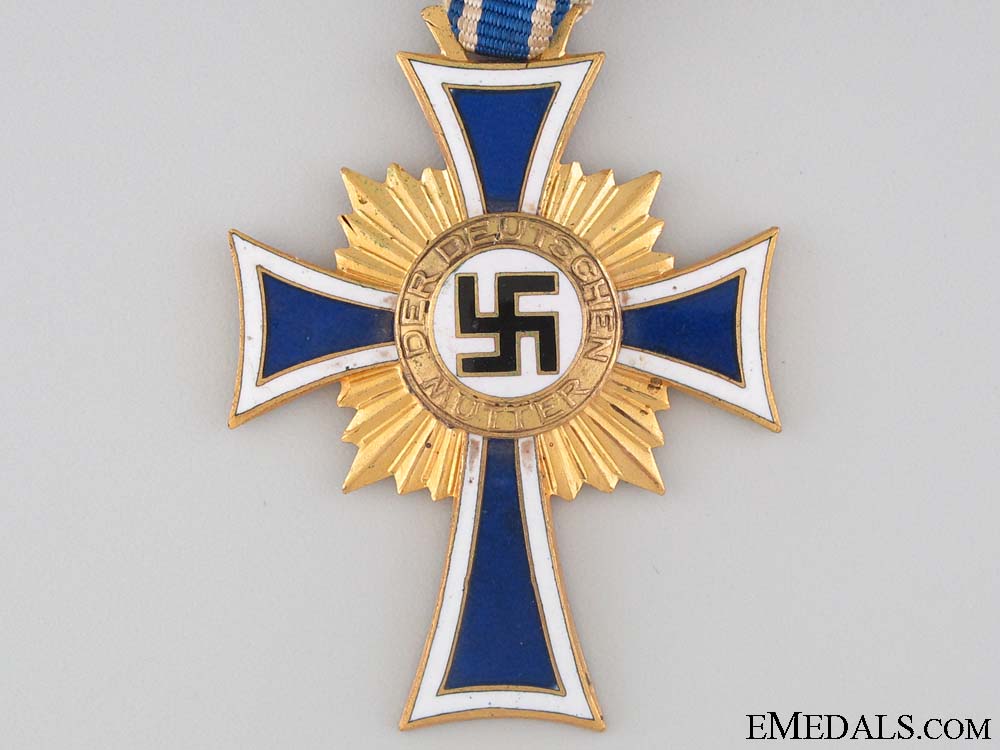 mother's_cross-_gold_grade&_cased_34.jpg52cc4b0769b31