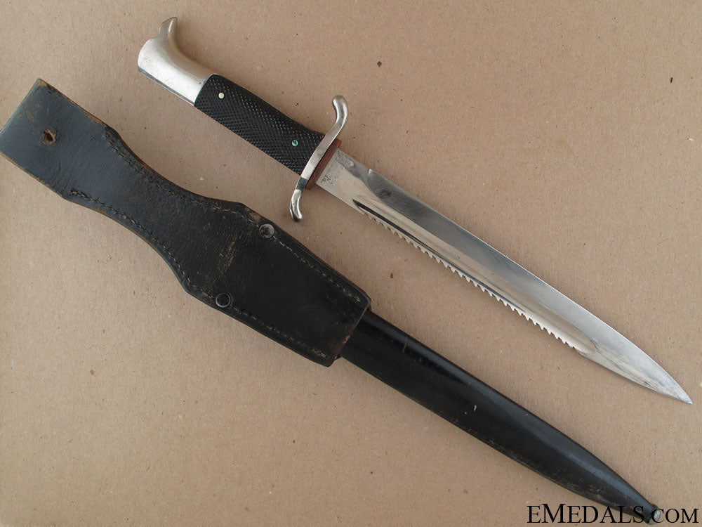 fireman's_sawback_bayonet_by_fack&_sohne_35.jpg522e21ad18a11
