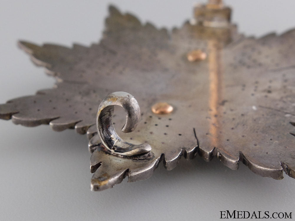 the_royal_victorian_order_g.c.v.o;_breast_star_35.jpg543d8473db2ef