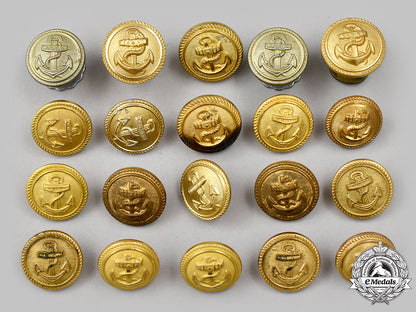 germany,_kriegsmarine._a_mixed_lot_of_uniform_buttons_361_m21_mnc0487_1