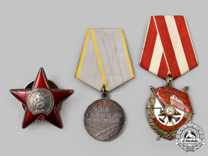 russia,_soviet_union._a_mixed_lot_of_awards_to_nikolai_fedorovich_novaev_368_m21_mnc0495_1