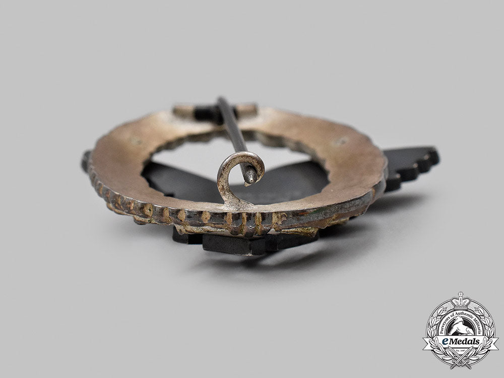 germany,_luftwaffe._an_observer’s_badge,_with_case,_by_paul_meybauer_36_m21_mnc5547