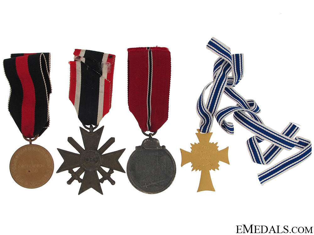 group_of_four_german_awards_37.jpg50c60d4f48dba