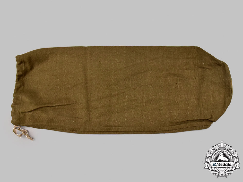 germany,_wehrmacht._a_tropical_field_gun_barrel_cover,_by_greve&_güth_37_m21_mnc6486_1