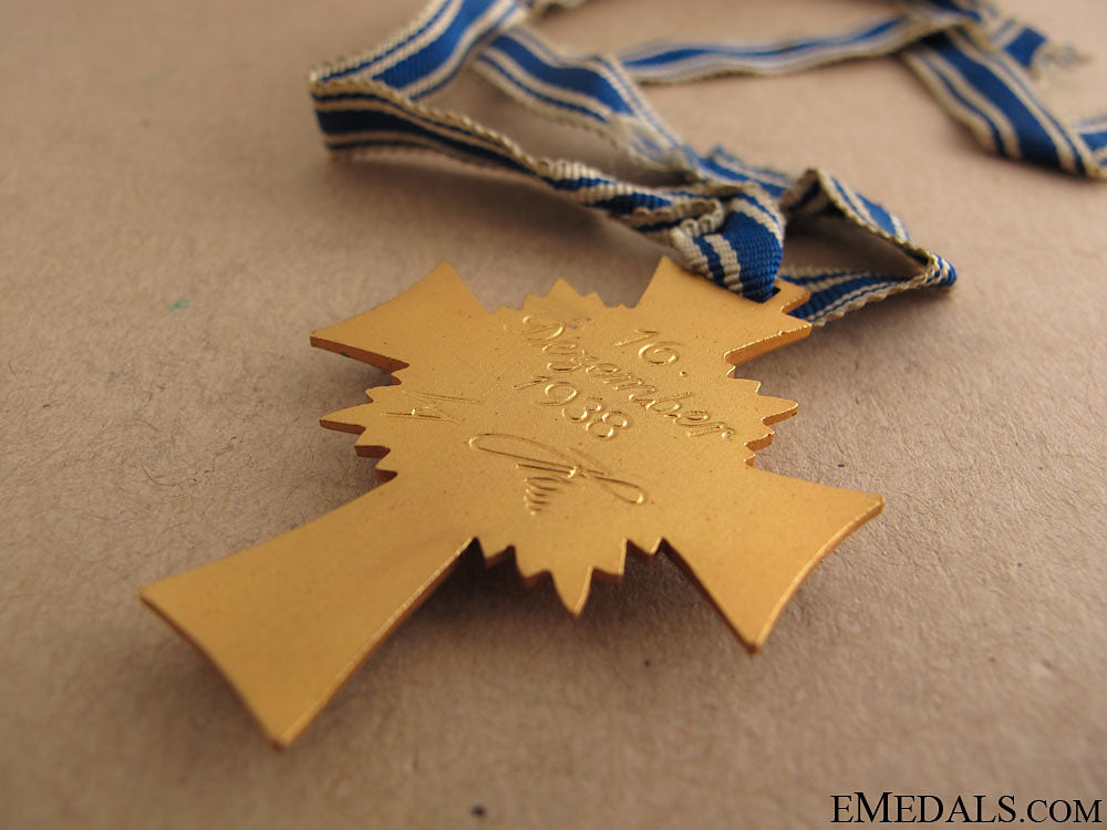 mother’s_cross_gold_grade_38.jpg5166dc97c67f3