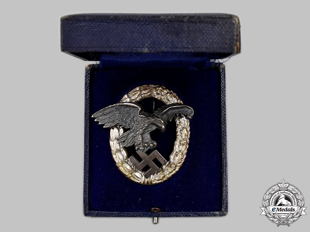 germany,_luftwaffe._an_observer’s_badge,_with_case,_by_paul_meybauer_39_m21_mnc5543
