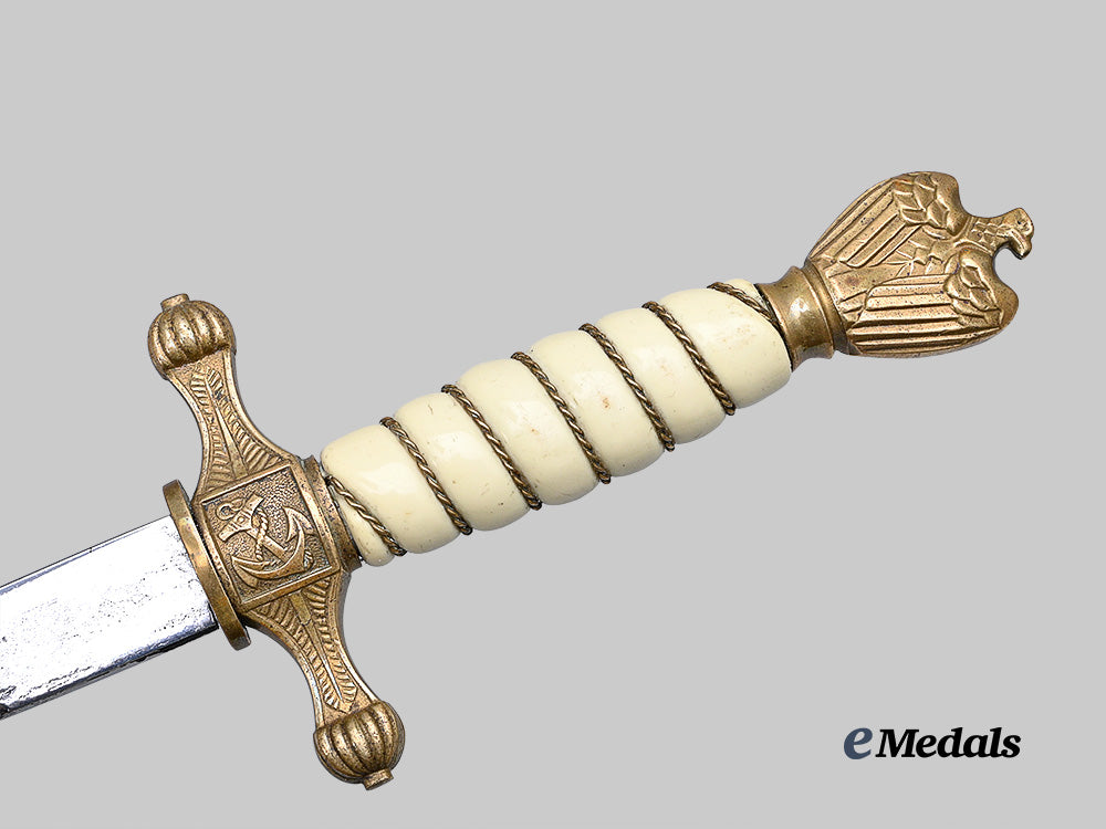 germany,_kriegsmarine._an_officer’s_dress_dagger,_by_carl_eickhorn_e_medals__g62759_6