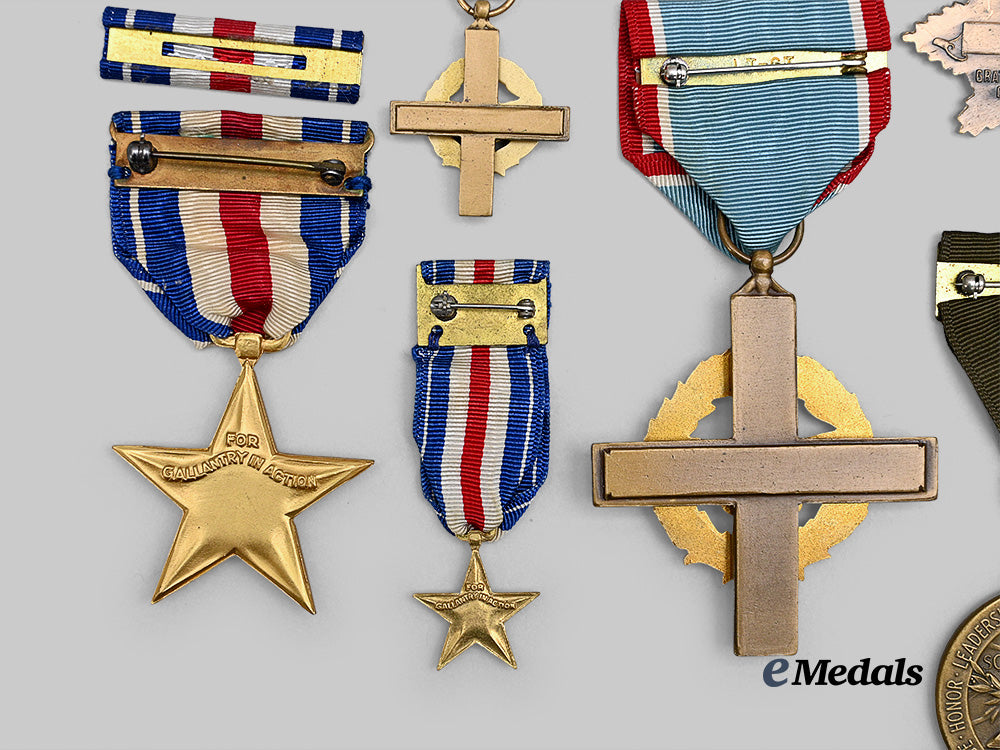 united_states._a_lot_of_five_american_medals_e_medals__m0625-122_8
