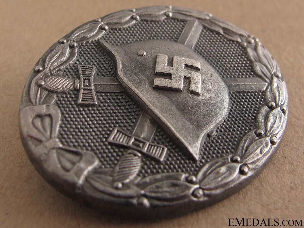 wound_badge_silver_grade–_maker65_3.jpg51718f771e1fd