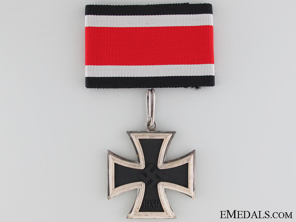 a_mint_knight's_cross_of_the_iron_cross_by_s&_l_3.jpg52cee4d646315